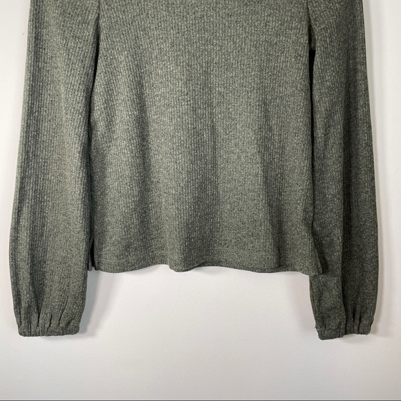 SOLD Madewell Heathered Bubble Sleeve Swing Turtleneck Sweater Olive Green - Picture 3 of 9